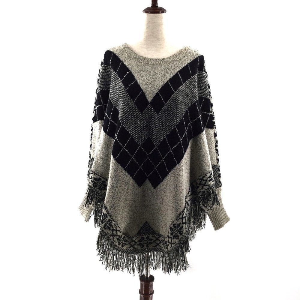 Yaira‎ batwing plaid fringe pullover puncho
